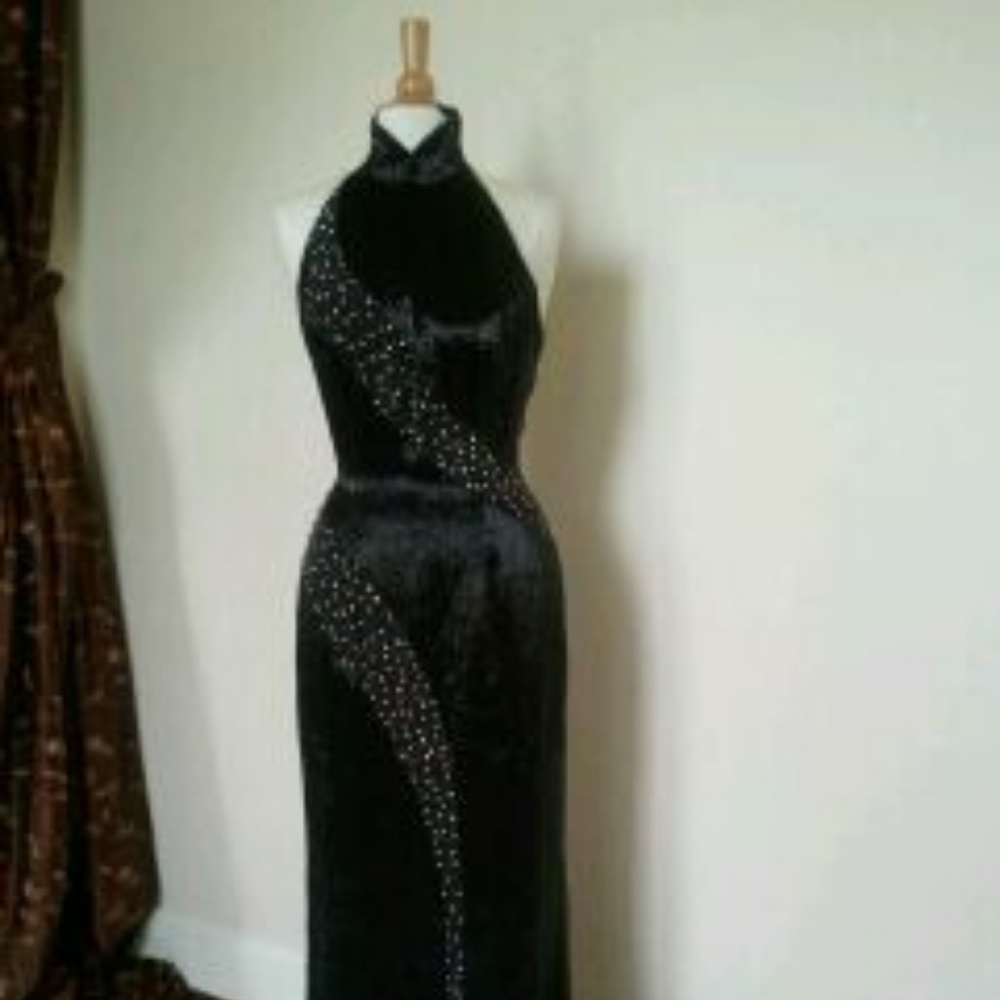 Darius Cordell - Style C97B - Black liquid beaded evening gown